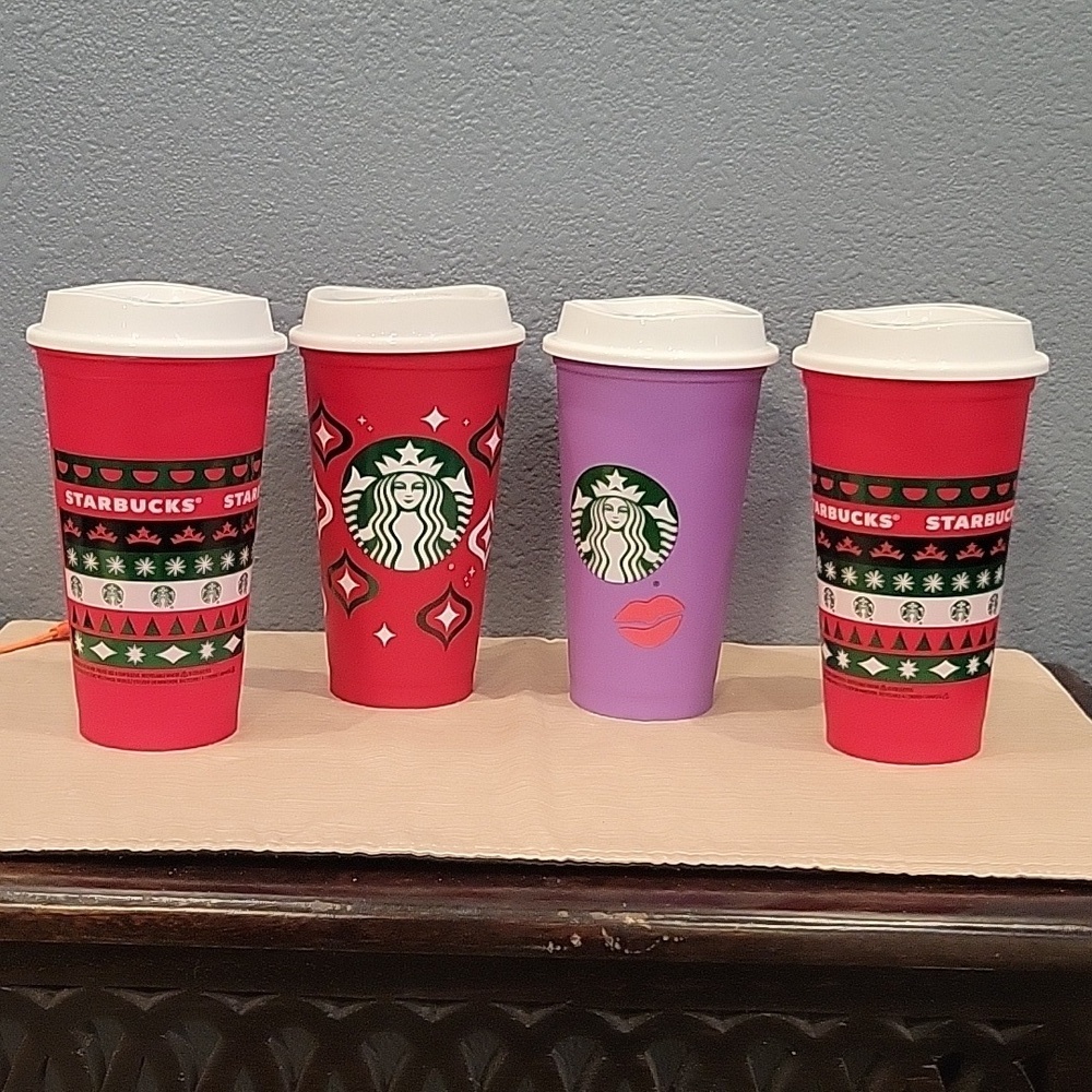 🆕️Starbucks Holiday Cup Set